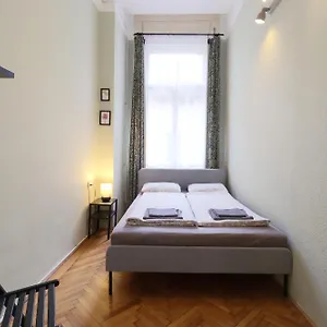  Appartamento Joseph Boulevard - 3bdr, 2bath, 8ppl Ungheria